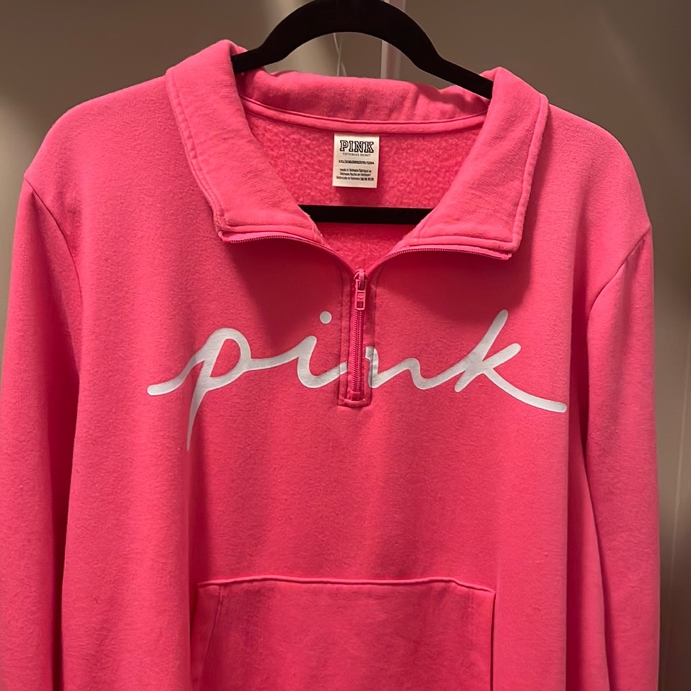 PINK Sweatshirt